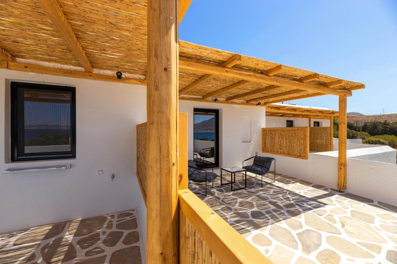 Omilos Beachfront House Parikia  Exterior photo